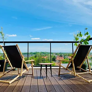 cozy-bright-sunny-apartment-with-terrace.hotelswroclaw.com/